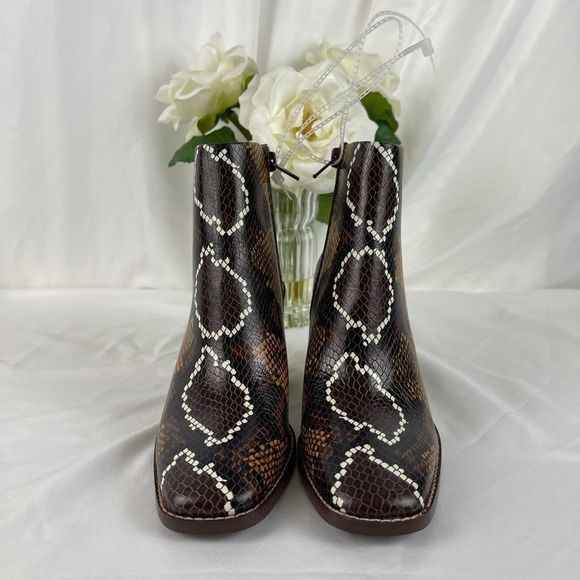 Gibson & Latimer VINA Snake Embossed Leather Boots - Picture 6 of 16